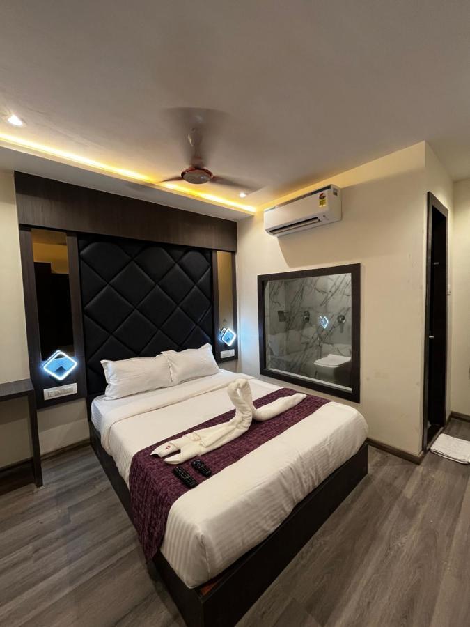 Hotel Classio Andheri - Near Dn Nagar Metro Station Mumbai Exterior foto